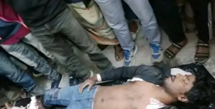 [গাইবান্ধা জেলার সাদুল্লাপুরের ধাপেরহাটে দূর্বৃত্তের হামলায় নিষিদ্ধ ছাত্রলীগ নেতা নিহত]