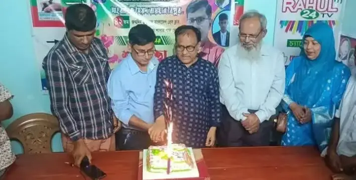 [বাংলাদেশ প্রেসক্লাবপীরগঞ্জ শাখার সাধারন সম্পাদক বিপ্লবের ৪২তম জন্মদিন পালিত।]