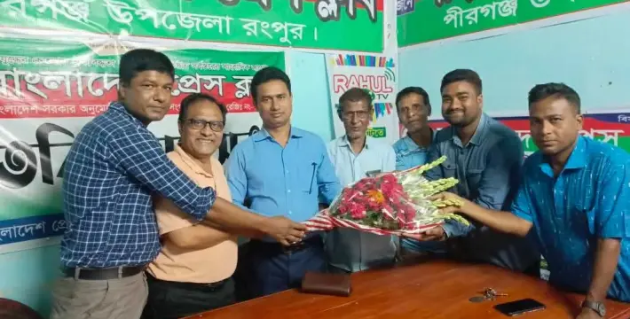 [সাংবাদিকদের সাথে বিদায়ী ওসি’র সাক্ষাত]