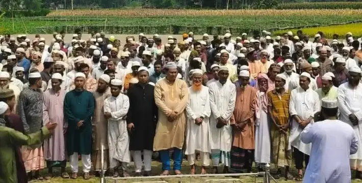 [পীরগঞ্জ উপজেলার ৬ নং টুকুরিয়া  ইউনিয়ন যুবদলের আহ্বায়ক মুশফিকুর রহমানের এর  পিতার জানাযা অনুষ্ঠিত]